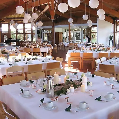 Hohenwart Forum Szálloda Pforzheim