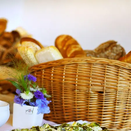 Szálloda Hohenwart Forum 3*